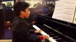 Child Prodigy Steve Alexander playing Fur Elise