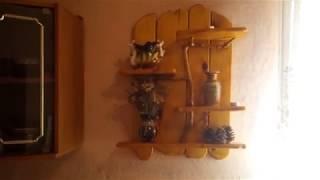 Декоративная деревянная полка своими руками с изюминкой. Decorative shelf in wood