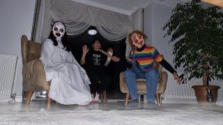 KARANLIKTAN GELEN VE LANETLİ ÇAKİ GÜÇLERİNİ BİRLEŞTİRDİ HALLOWEEN