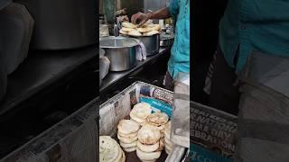 #kolkata #kulcha #streetfood #esplanade Chitto babu #viralvideo #food