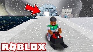 VISITING ICE MOUNTAIN!! | Roblox Snow Shoveling Simulator