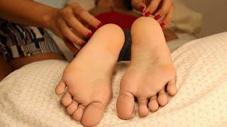 ASMR Relaxing Foot Massage! Jenny was in deep sleep in few minutes!  (No Talking)