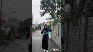 TIKTOK JILBAB ESEMPEH GUNUNG GEDE