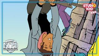 JOHNNY HAS TROUBLE FLYING THE BROOM  - FTPD - Studio100 KIDS - KIDS cartoons️