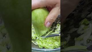 Просто натрите КАБАЧКИ и добавьте яйца! Так вкусно, что летом готовлю через день! ПИЦЦА из Кабачков