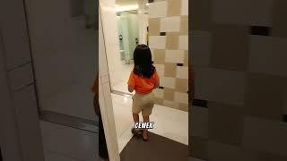 Ketika Ara Mau Pipis Lagi Di Mall Tangerang. Nanti Gak Bisa Ditemenin Mama ‍️‍️
