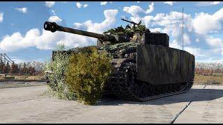 Играю в танковые СБ, War Thunder.