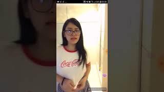 Bigo Live Gadis Berkacamata