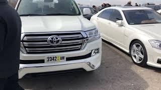 Авторынок Армении. Переделанный Toyota Land Cruiser 200.Хороший понт дороже денег.