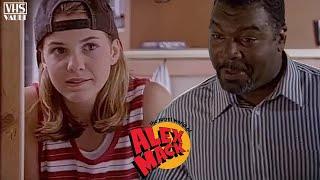 The Secret World Of Alex Mack - A Room Of Her Own - Season 3 / Episode 15