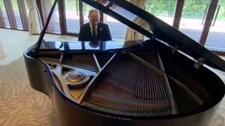 Путин сыграл на рояле в резиденции Си Цзиньпина/Russian President Vladimir Putin played the piano