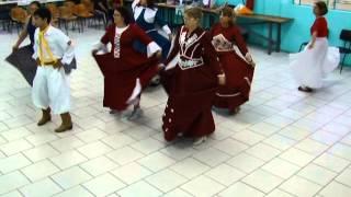 Atividades com Donas de Casa Dança Gaúcha ritmo soy chamamé Prof. Jorge Machado