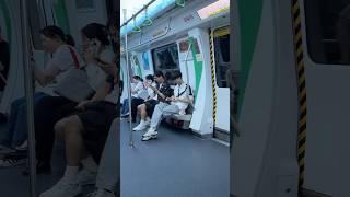 잘생긴 남자는 아니지만, 손놀림은 정말 빠르다! #3차 매직큐브 복원 #진짜 실력 보여줄 때다 #행운 터뜨리기 #매직큐브 빨리 돌리기