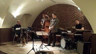 Stefan "Pista" Bartus & JazzBrothers featuring Antonio Farao (IT)