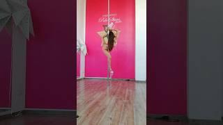 Pole Dancing #poledance #stretching #flexybility #gymnastics #dance #floorwork #exotic