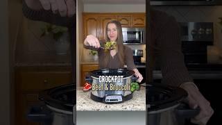 CROCKPOT BEEF & BROCCOLI  A healthy version of the classic Chinese dish! #beefandbroccoli