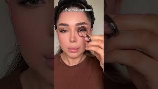 Eye makeup hack  #makeuptutorial #beautyblogger #eyemakeup #fyptiktok #makeuphacks #beautyhacks