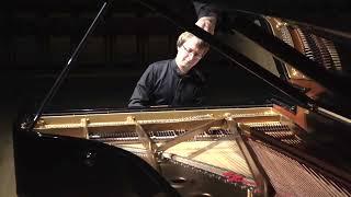 F. Chopin Waltz op 64 No 2 - Ilya Maximov