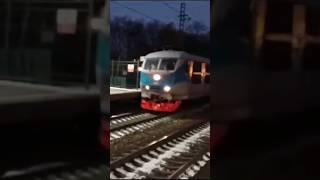 Снял @iacopik_trains ! Машинист поезда @Train_driver! Электровоз ЧС200-009 с мега приветливой бригадой.