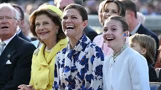 Princess Estelle and Crown Princess Victoria singing along at jubilee concert