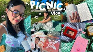 PICNIC VLOG W/ FERN [reading, txt unboxing, gossiping]