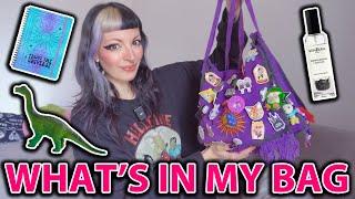 WHAT'S IN MY BAG!