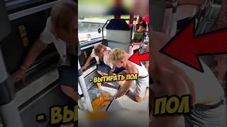 Добрый парень помог женщине в возрасте! (:@kinotach on YT) #помощь #добро #viral #shorts