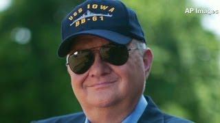 Author Tom Clancy dies at 66