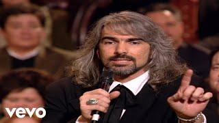 Bill & Gloria Gaither - The Old Rugged Cross Made the Difference [Live] ft. Gaither Vocal Band