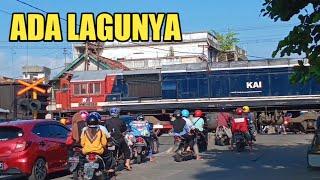 Perlintasan Kereta Api Di Tanjung Karang, Bandar Lampung