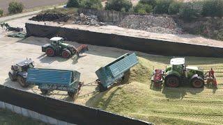 CLAAS AXION 930 & FENDT 933 am Silo schieben & verdichten / 4K