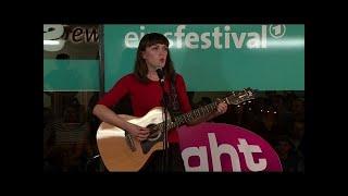 Liza Kos: Integration (mit Balalaika) - NightWash live