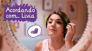 Como se arrumar para a escola com a Livia  Mundo da Menina