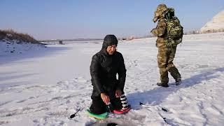 Рыбалка в Астане!  ПЕРВЫЙ ЛЁД И СНЕГ.ЗИМНЯЯ РЫБАЛКА 2020. По первому льду в городе.