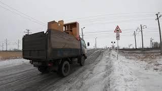 Russian Railroad Crossing Live