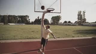 cara lay up playing basketball #shorts #shortvideo Video oleh Pavel Danilyuk dari Pexels