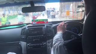 No protocol, no road blockade, Imran Khan driving like an ordinary citizen of Pakistan