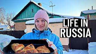 Inside a Traditional Russian House in Siberia  (making Turkic pies)