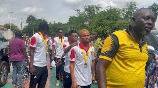 FULL REPORT OF KOTOKO VISIT TO OTUMFOUR..  WATCH HOW PLAYERS WERE HONOURED @ MANHYIA BY HIS ROYAL...