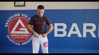 Gracie Barra Professor Lucas Teaches How to Tie Your Jiu Jitsu Belt