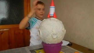 Поделка ко дню космонавтики. Делаем ракету. Make a rocket.