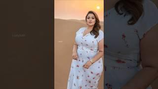 Beautiful Dubai Queen Walking in Desert #dubai #princess