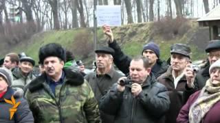 Чорнобильці протестують під Кабміном