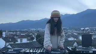 TROI presents: B.AI rooftop live stream from Dali, Yunnan (China)