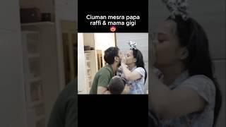 Mom Gigi & Dad Raffi's passionate kiss 