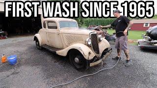 Washing Off 60 Years Of Grime!! - 1934 Ford 5 Window Coupe "Beautiful"