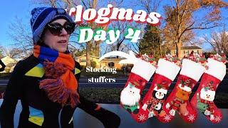 Running in freezing temps & stocking stuffers for the runner in your life! VLOGMAS day 4