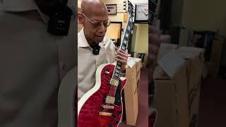 Wow Gibson Custom Shop M2M Les Paul Custom Transparent Pink 5A Quilt Maple Top White Doghair Back