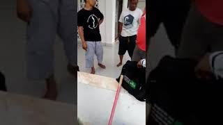 Viral, ABG Kepergok warga lagi Mesum di toilet Mesjid Adiarsa