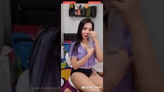 bigo live hot Tante goyang ebot sambil mainin botol